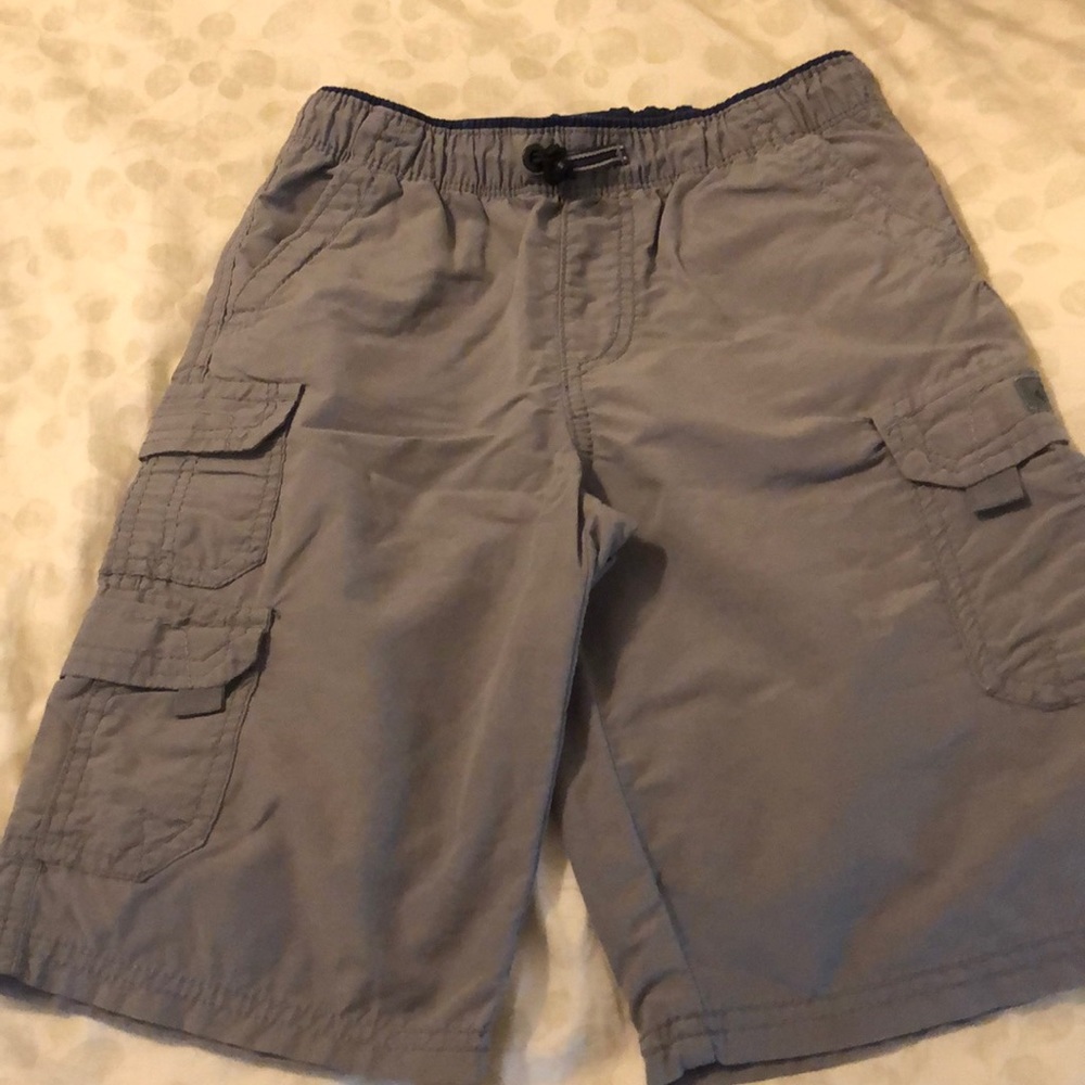 UnionBay cargo shorts, very soft. Tan/gray color